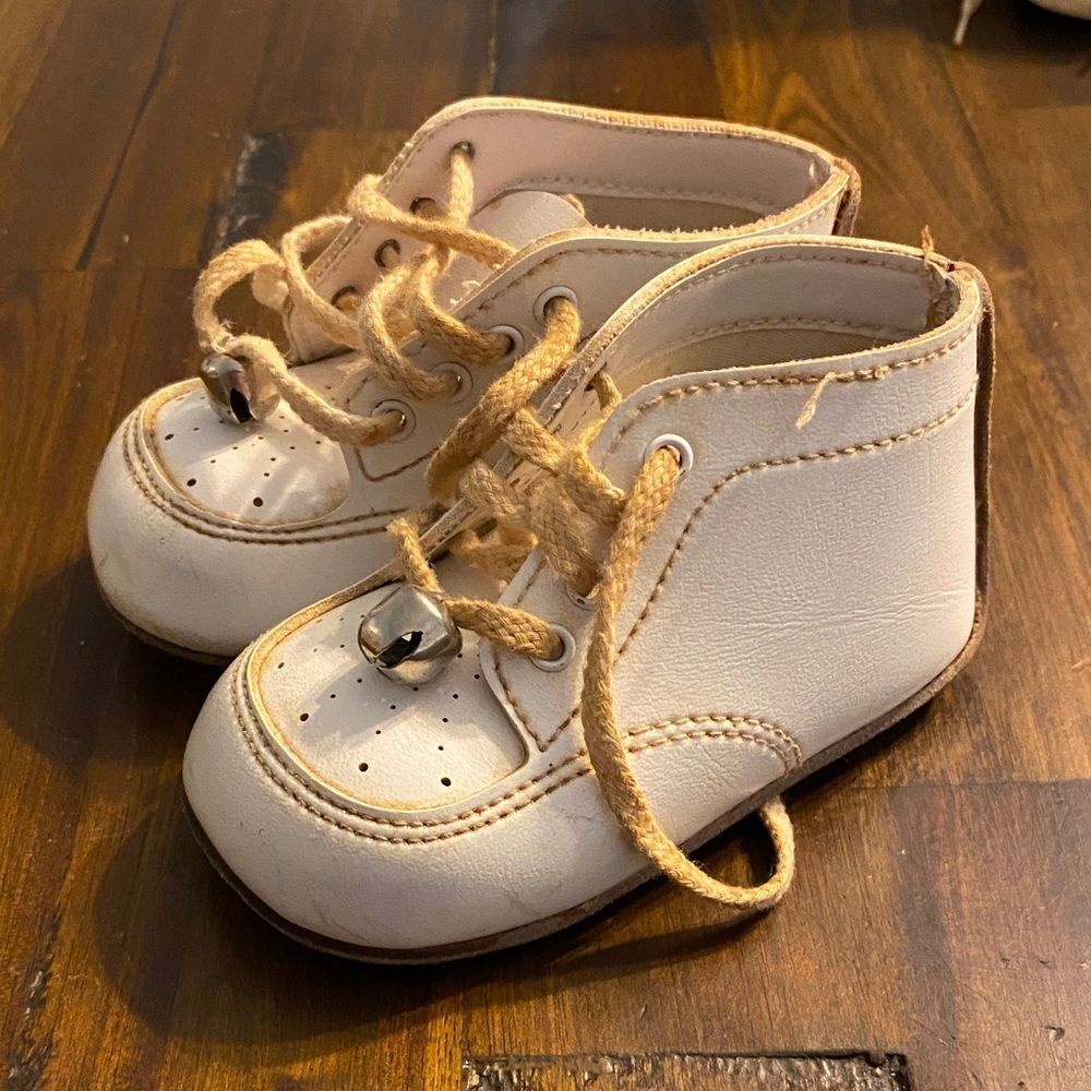 Vintage Classic Kids Shoes with bell